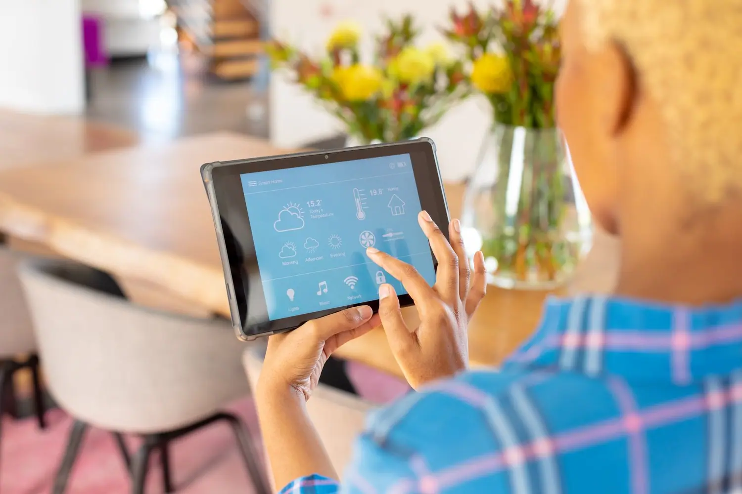 Smart Home: Jak zautomatyzować dom i oszczędzać energię?