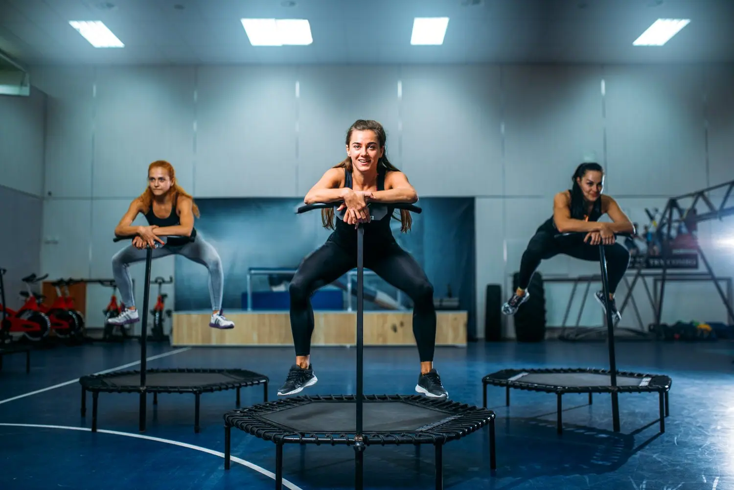 Kardio na trampolinie: Energetyczny trening bounce