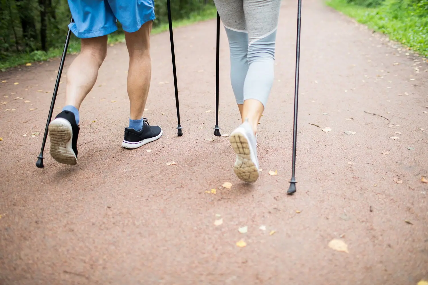 Nordic walking: Technika i korzyści zdrowotne